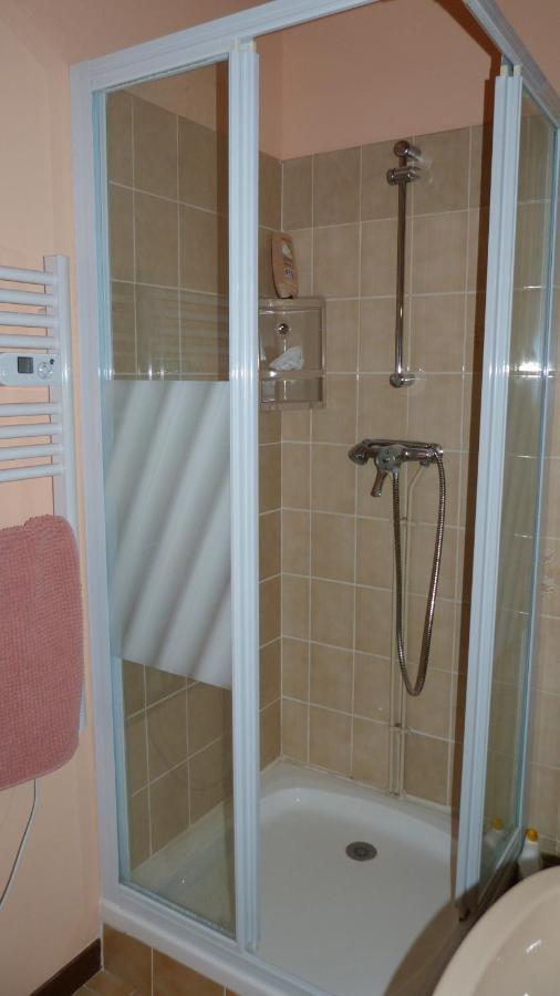 Maison De Vacances Pour 6 Personnes Avec Piscine Lainsecq Luaran gambar